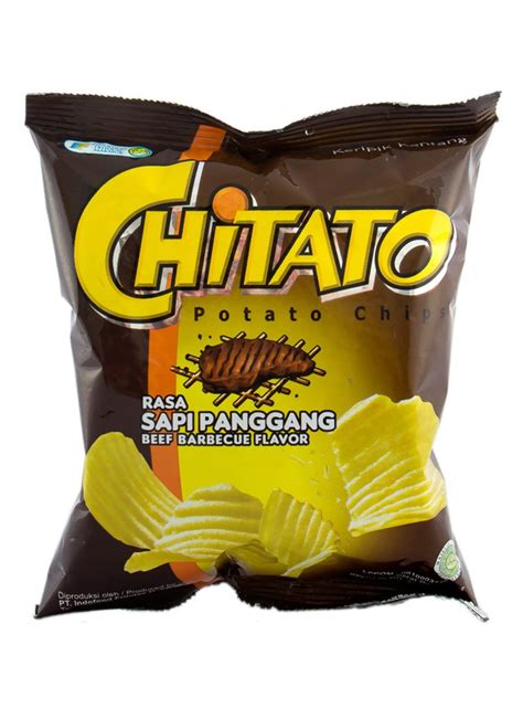 chitato snack potato chips sapi panggang pck