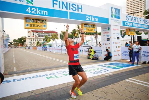Half marathon, 10 km, 5 km. Standard Chartered Kuala Lumpur Marathon 2017 | Running ...