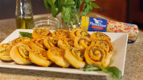 Try this easy no yeast recipe for pizza dough using just flour, baking powder, salt and oil. Pillsbury: Pesto Pepperoni Pinwheels | Pepperoni pinwheels, Savory appetizer, Cooking recipes