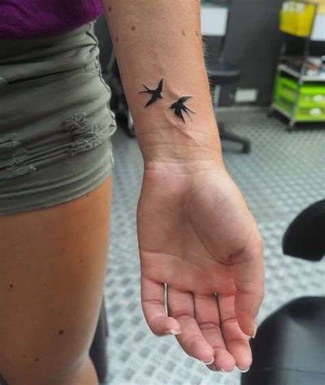 45 Impressive Sparrow Tattoo Ideas Tattoo Inspiration And Meanings