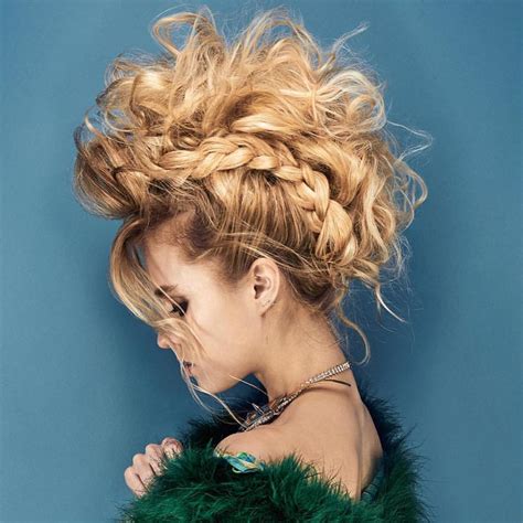 10 updos for medium length hair from top salon stylists