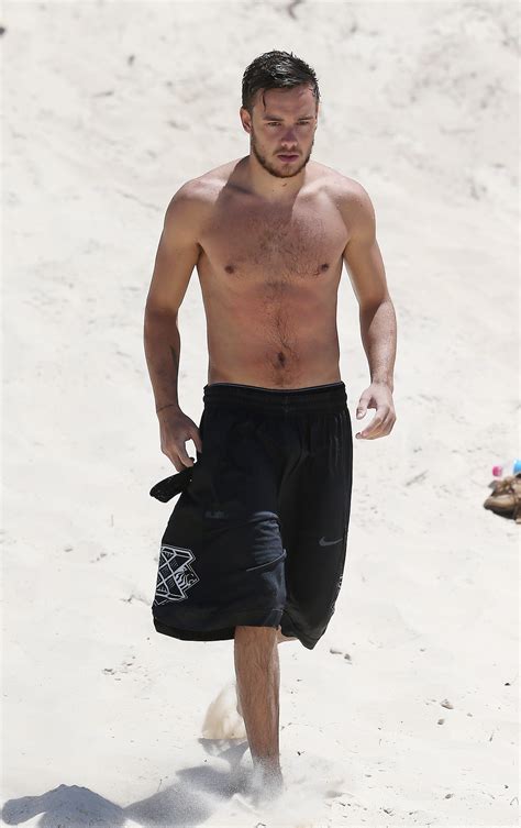 Liam Adonis Payne Surfing Shirtless In Australia Ohnotheydidnt 85312 Hot Sex Picture