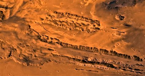 Valles Marineris The Largest Canyon On Planet Mars Space Exploration