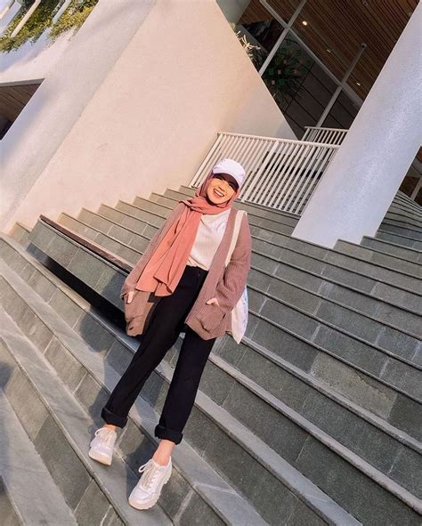D E V A On Instagram “kalo Mau Outfit Yang Santai Tapi Kece Kalian Bisa Pake Outer Rajut