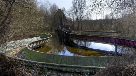 These Abandoned Theme Parks Are Super Creepy