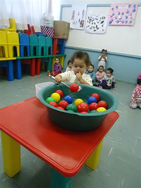 Objetivo De Brincar Com Bolas Coloridas