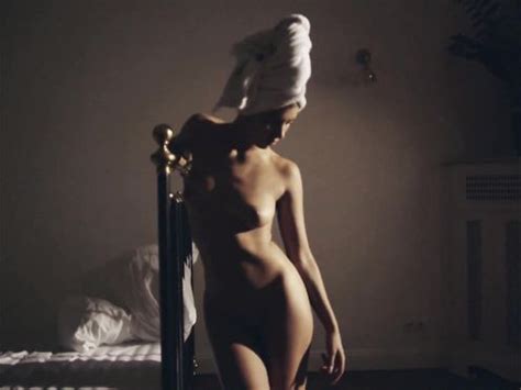 Alina Sueggeler Nude Frida Gold Langsam Video Best Sexy