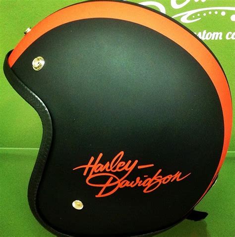 Harley dot helmets for men and women, full, half and three quarter helmets in black, white, silver and pink. Harley Davidson Motorcycle Helmets for Men and Women in 2017
