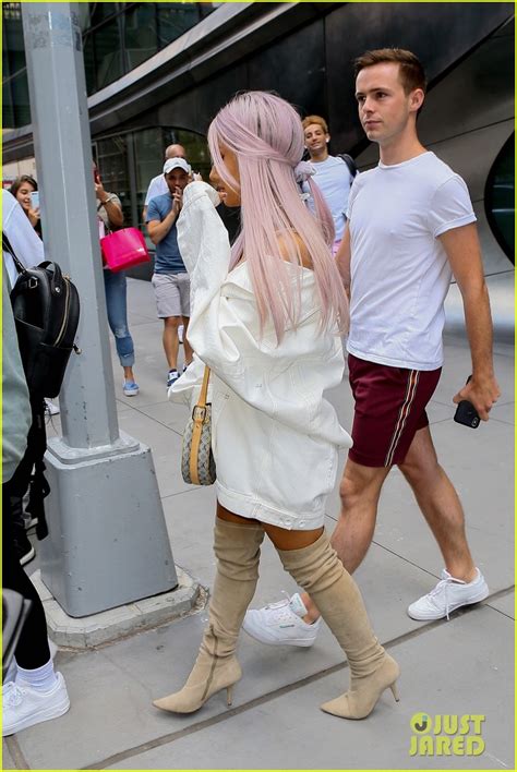 Ariana Grande Debuts Lovely Lavender Locks See Her New Hair Photo 4116309 Photos Just