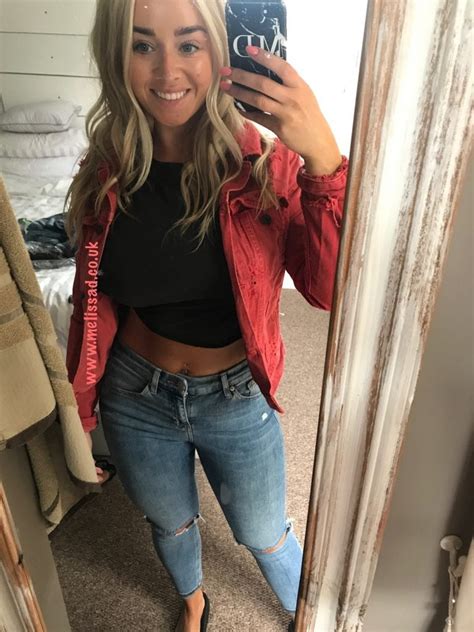 Melissa Debling Outfit Of The Day Selfie Rsexygirlsinjeans