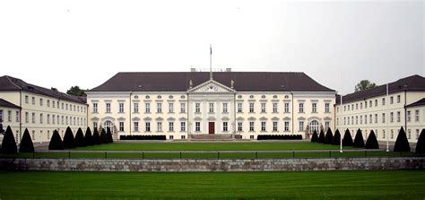 Kein einzelfall in der geschichte.‎ ohne zustimmung des bundespräsidenten kann kein gesetz in deutschland in. Schloss Bellevue