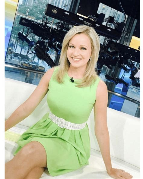 Fox News Anchor Lifts Skirt Telegraph