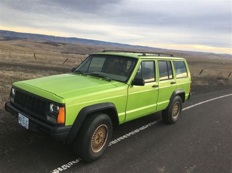 Candy Pearl Lime Green 1993 Jeep Cherokee Sport