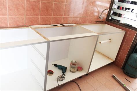 890sf 3 room 2 bath unit comes with balcony (no blocking views) 1 covered parking , that area is quite high dense , please take into account the 2000 units from ppa1m ltat , 1342 units from residensi bintang, 3792 units from ppr. Dapur Rumah Ppr | Desainrumahid.com