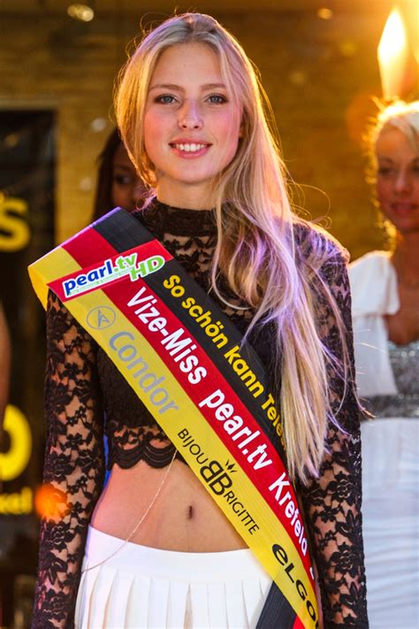 Schwanenmarkt 18 10 14 Miss Wahl Zur Miss Krefeld 2014 Bild 3127903