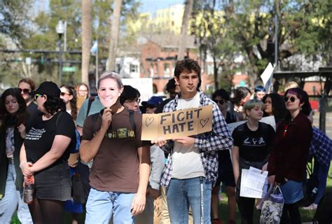 Photos Protesters Greet Ben Sasses First Day As Uf President