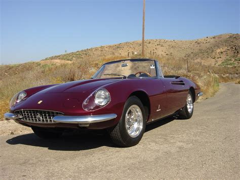 Był to model ferrari 250 gt california spyder. RM Sotheby's - 1967 Ferrari 365 California Spyder | Vintage Motor Cars in Arizona 2005