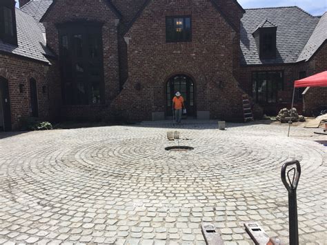 Reclaimed Midwest St Louis Granite Cobblestones