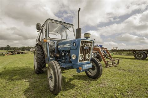 Ford 3500 Tractor