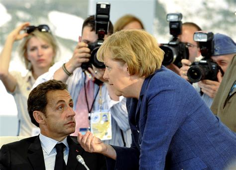 Nicolas Sarkozy Et Angela Merkel Lors Du Sommet Du G8 Laquila 8