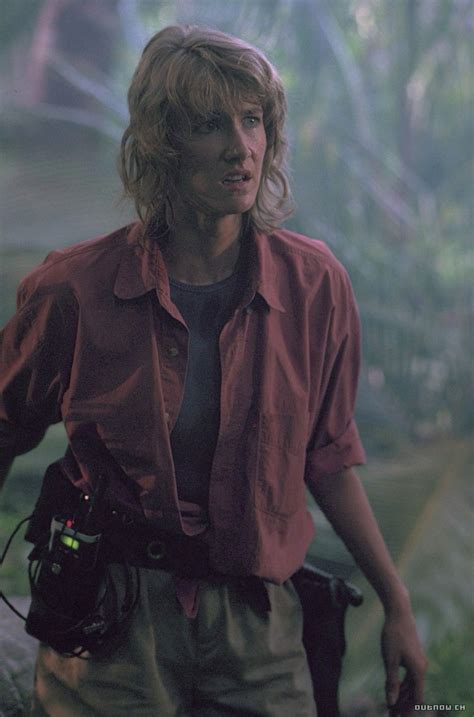 26 Year Old Laura Dern As Dr Ellie Sattler In Jurassic Park 1993