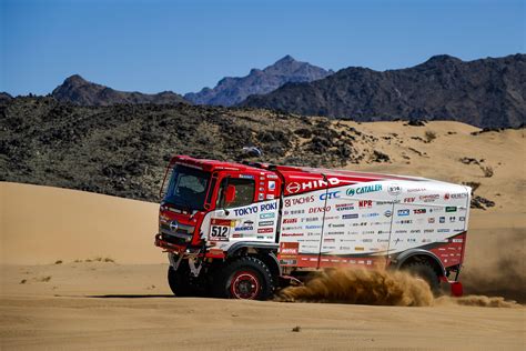 Stage 1 Dakar Rally 2020 Kicks Off In Saudi Arabia Both Hino Trucks