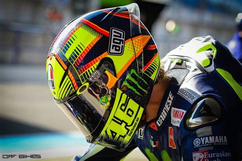 The official valentino rossi caps are undoubtedly the garment most sought after by true vr46 fans. Racing Helmets Garage: Agv PistaGP Valentino Rossi 2015 by ...