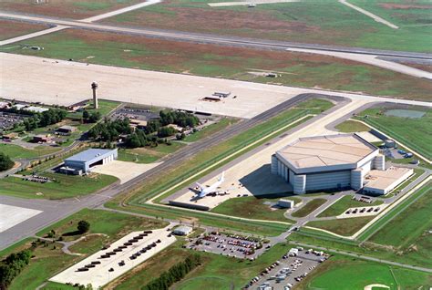 I Tempi Sono Maturi The New Air Force Ones Custom Hangar Facility Is