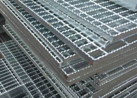Galvanized Serrated Steel Grating Serrated Bar Grating Stair Treads