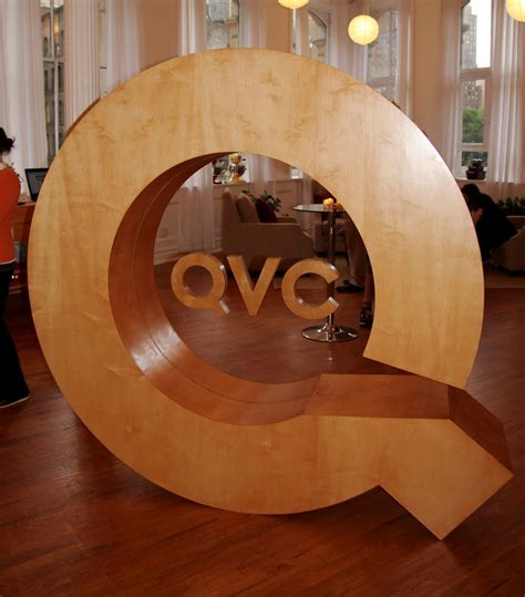 HOLIDAY DESTINATIONS: STAY HOME -SHOP WITH QVC's DAVID VENABLE