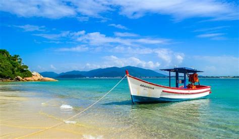 On santa catarina island, florianopolis is more than a brazilian ibiza. 10 Melhores Praias de Santa Catarina e Florianópolis