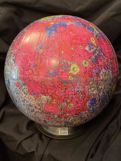 Moon National Geographic Illuminated Globe