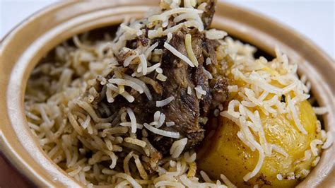 4 Mouth Watering Mutton Biryani Recipes You Must Try Cooking At Home