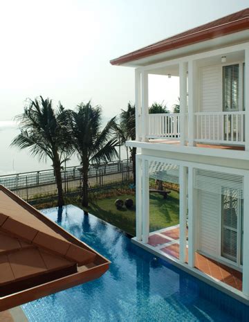 Find the hotel that your dreams are made of. Top 20 Properties with the Best Pools in Penang | PropSocial