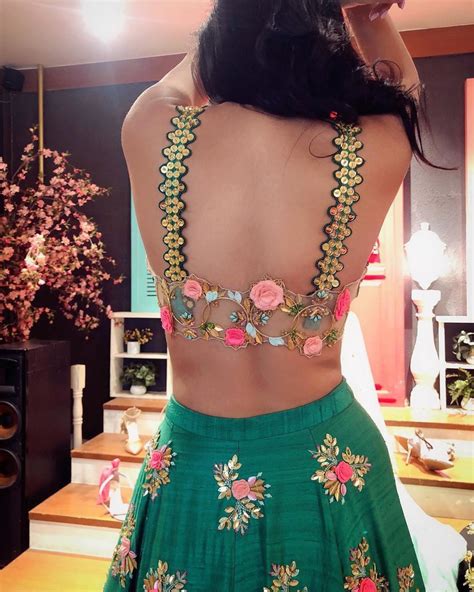 16 Blouse Back Neck Designs For Pattu Sarees That Will Make You Look