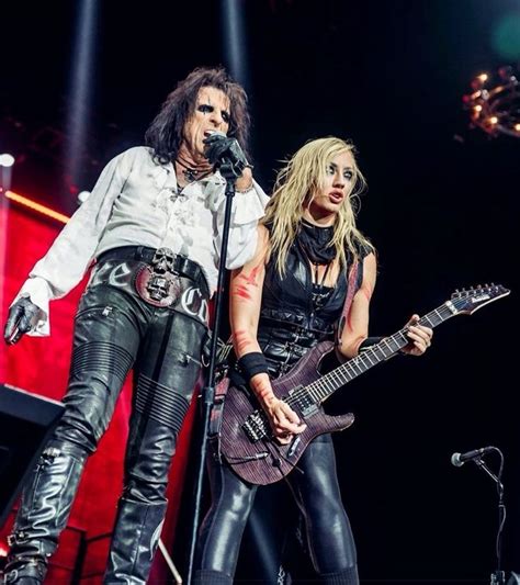 Alice Cooper And Nita Strauss ハードロック