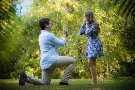 Bindi irwin paid tribute to her late father and wildlife expert steve irwin through her newborn daughter's name. Bindi says 'I zoo': How Robert was in on it all ...