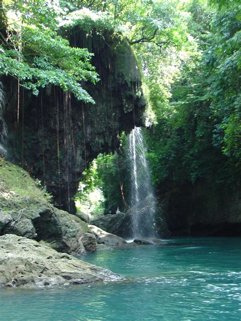 Green canyon pangandaran merupakan wisata alam di pangandaran yang wajib para traveler kunjungi, apa saja fakta menarik di baliknya? Pangandaran Trip: Green Canyon