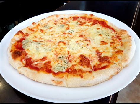 Pizza Quattro Formaggi Din Panna Cotta în Chişinău Straus