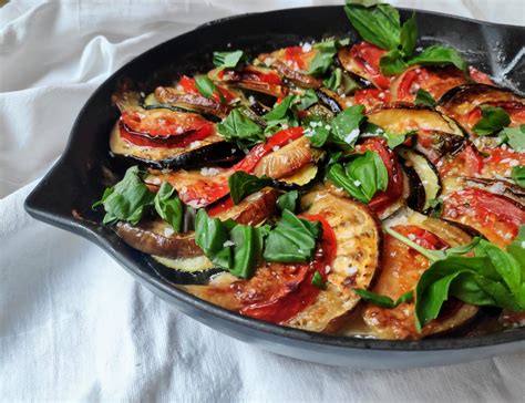 Auberginen Zucchini Gratin Mit Tomaten And Mozzarella Whenannacooks