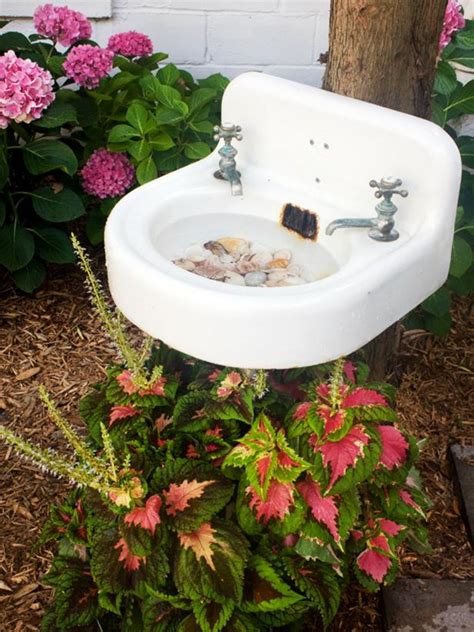 Diy bird bath ideas that will make a charming addition to your outdoor space. 12 DIY Bird Bath Ideas To Attract Birds To Your Garden