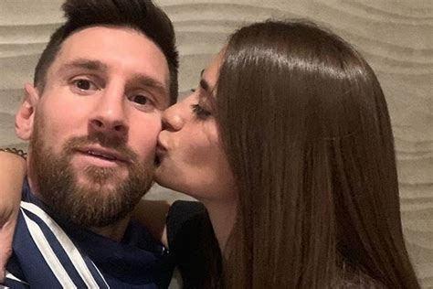 La Relación Entre Lionel Messi Y Su Esposa Antonela Roccuzzo Nueva Mujer