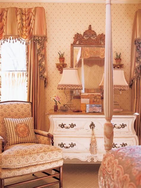 Peach Victorian Bedroom With Elegant Furnishings Hgtv