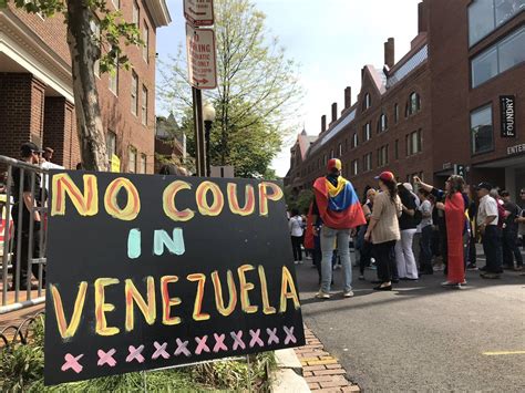 Opposing Protests Crowd Streets Outside Venezuelan Embassy In Georgetown Wtop News