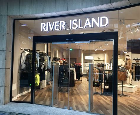 Hudson Group Opens New River Island Store In Bay Street Stjulians