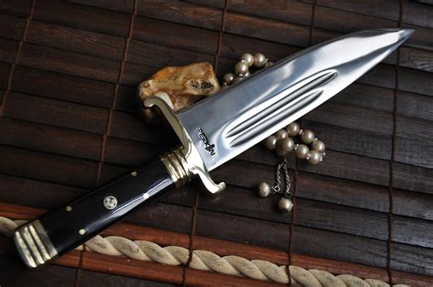 Choose from contactless same day delivery, drive up and more. 12 Inches O1 Tool Steel Hand Forged Hunting Knife