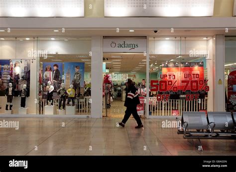 Southside Shopping Centre Wandsworth Stock Photo Alamy