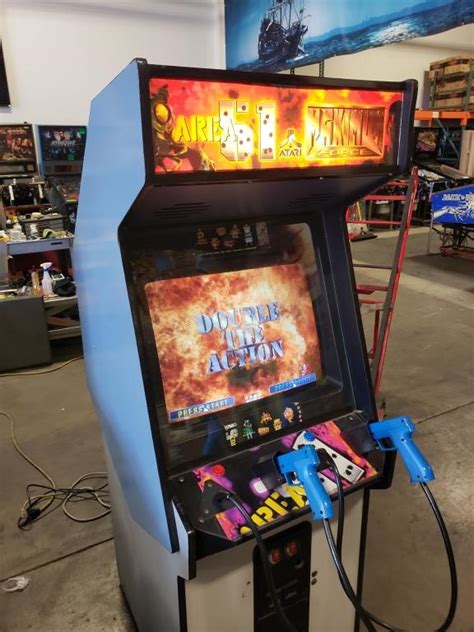 Area 51 Max Force Combo Shooter Arcade Game