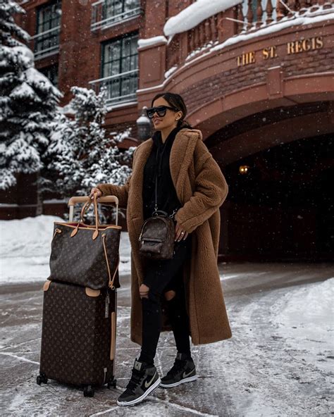 7 Chic Winter Travel Outfits To Recreate Mia Mia Mine