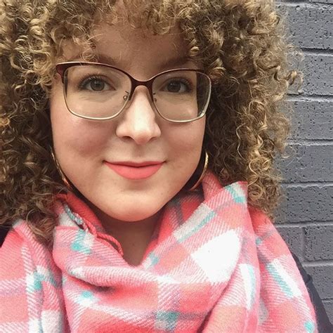 5 Ways White Women Can Rock Their Curls Without Appropriating Black